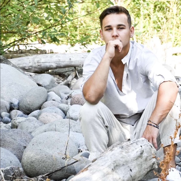 Meet your Posher, Andrew - Picture 1 of 1